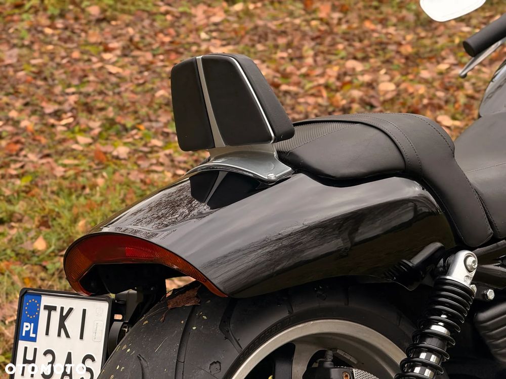 Harley-Davidson V-Rod Muscle - 24