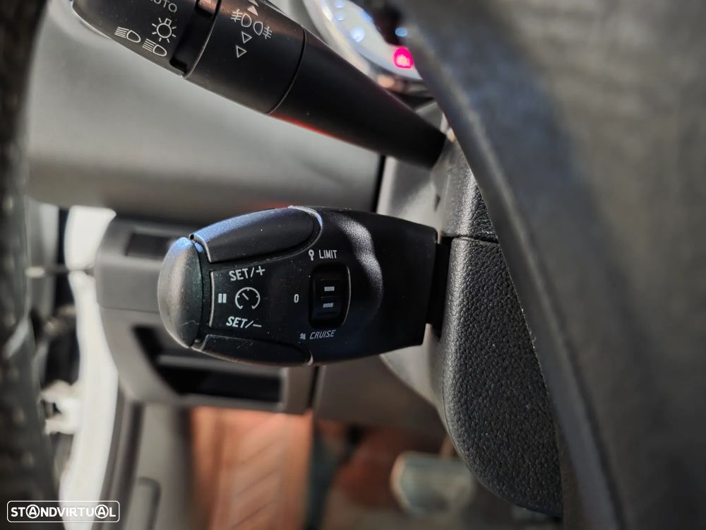 Peugeot 5008 BlueHDI 120 EAT6 Stop & Start Allure - 43