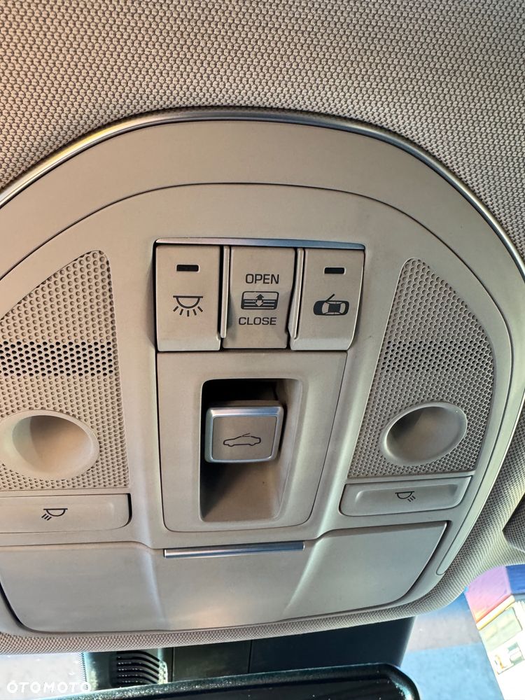 Hyundai Genesis - 28