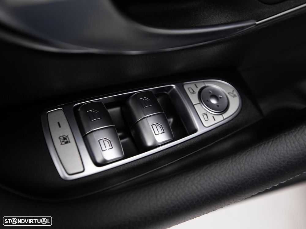 Mercedes-Benz E 300 de 4Matic 9G-TRONIC - 14
