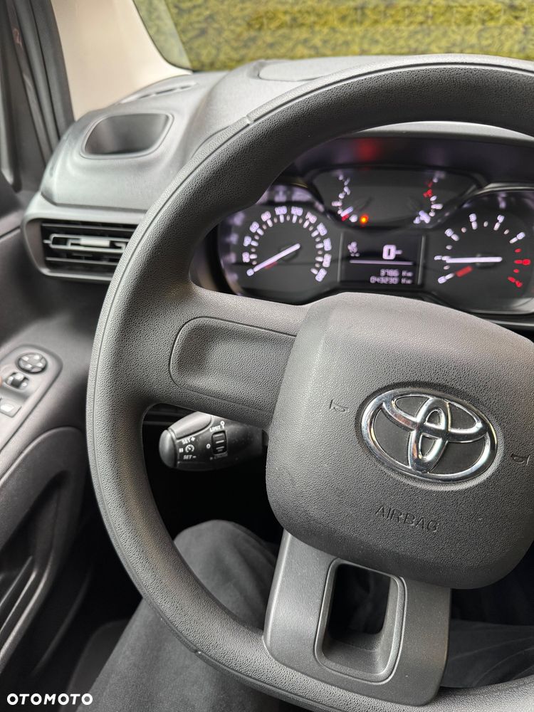 Toyota Proace City - 37