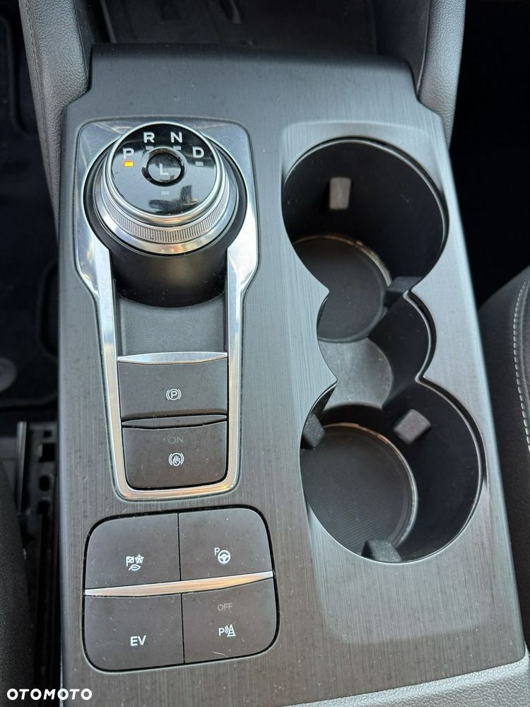 Ford Kuga - 16