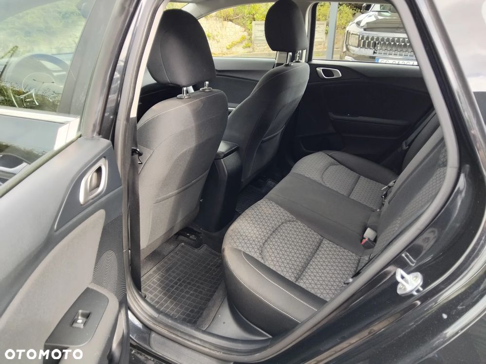 Kia Ceed 1.4 T-GDI M - 21