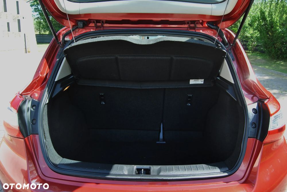 Nissan Pulsar - 12