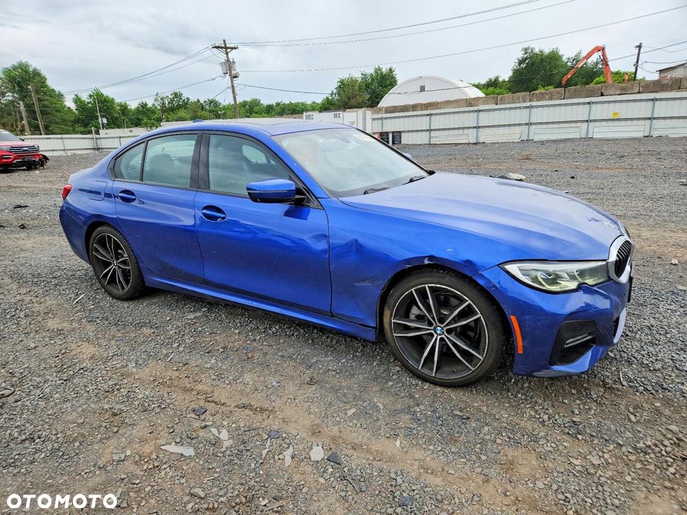 BMW Seria 3 330i xDrive M Sport - 3
