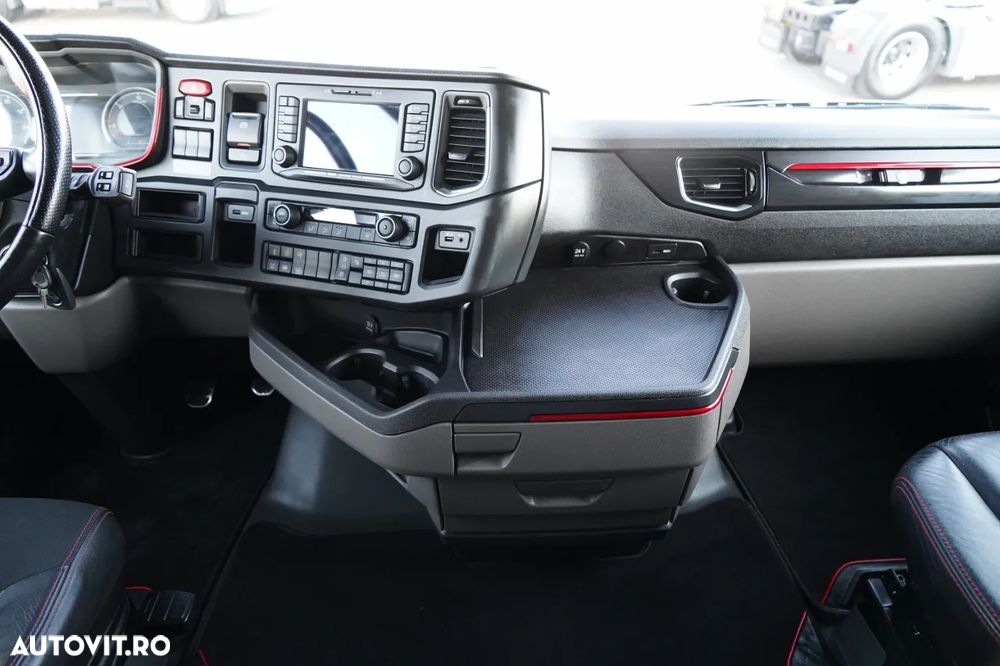 Scania S 530 / V8 / RETARDER / I-PARK COOL - 31