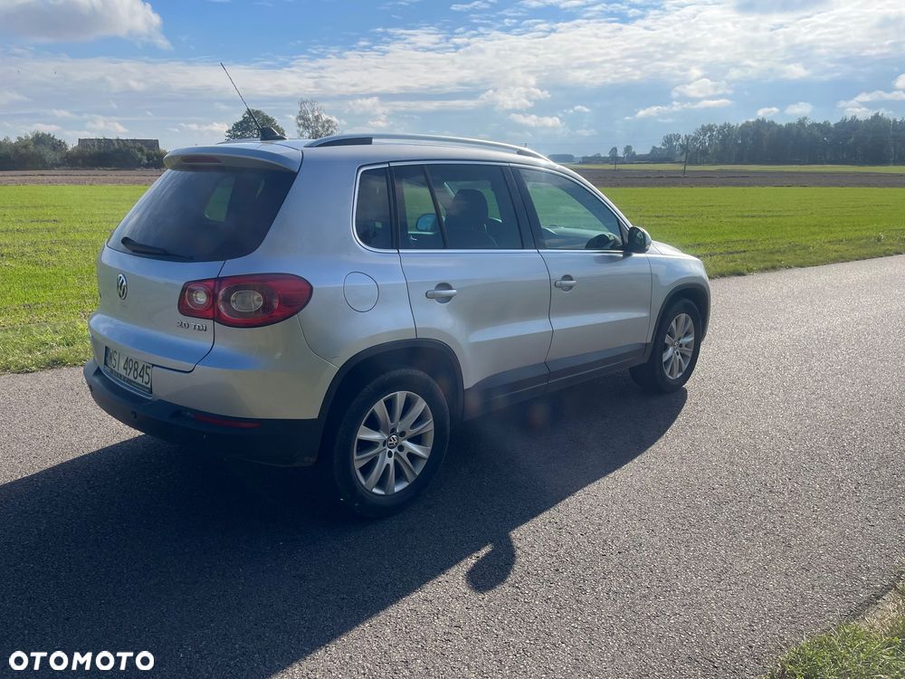 Volkswagen Tiguan - 5