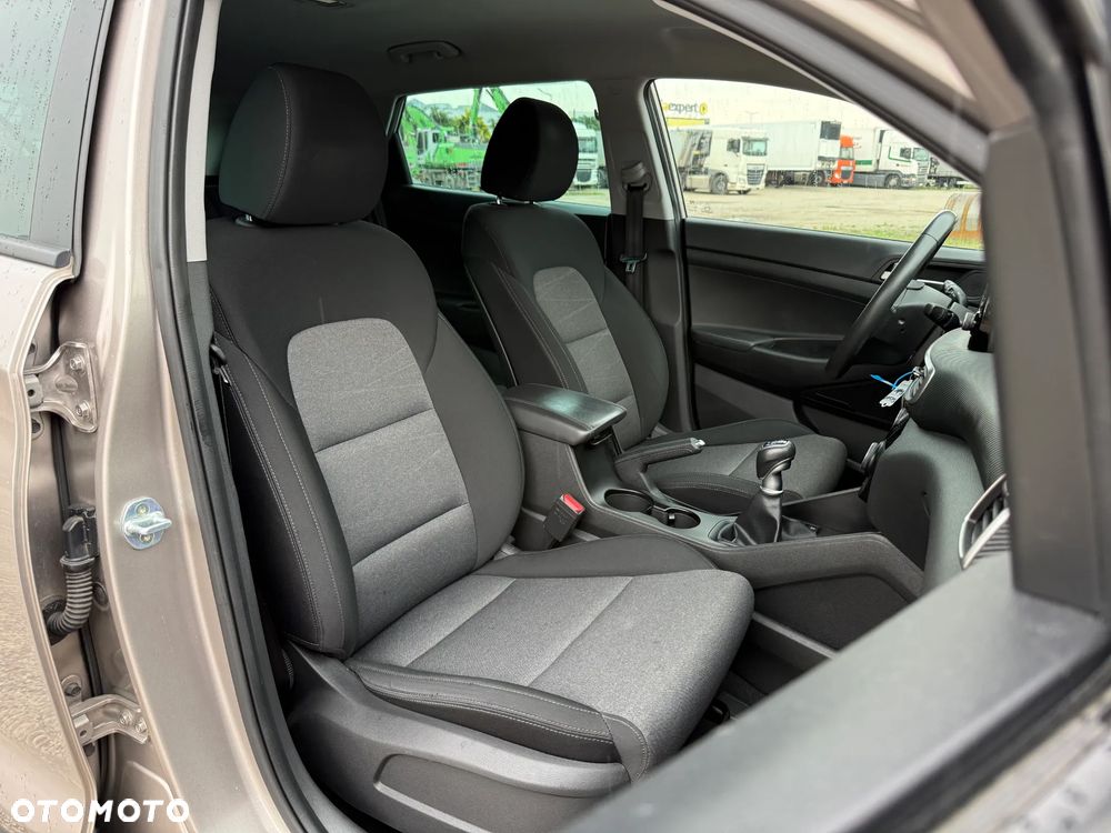 Hyundai Tucson blue 1.6 GDi 2WD Navi - 29
