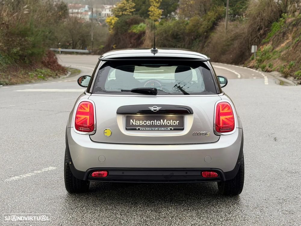 MINI 3 Portas Cooper E Essential - 12