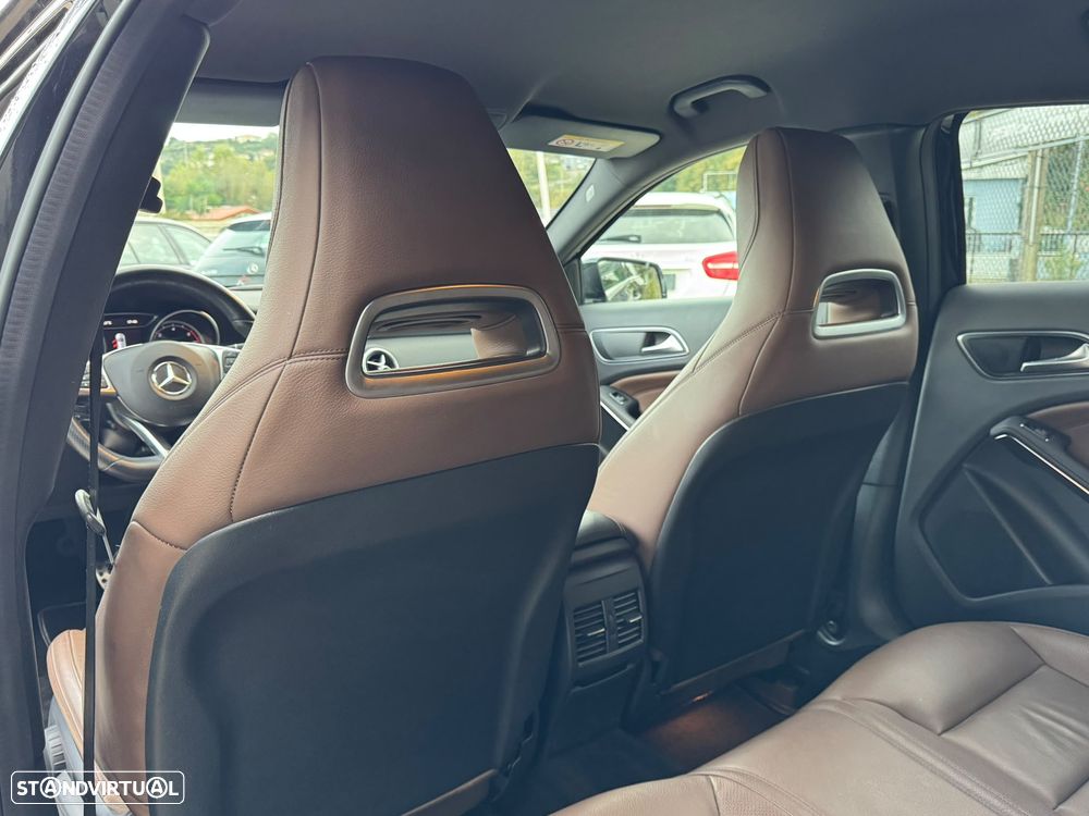 Mercedes-Benz A 180 d 7G-DCT AMG Line - 13