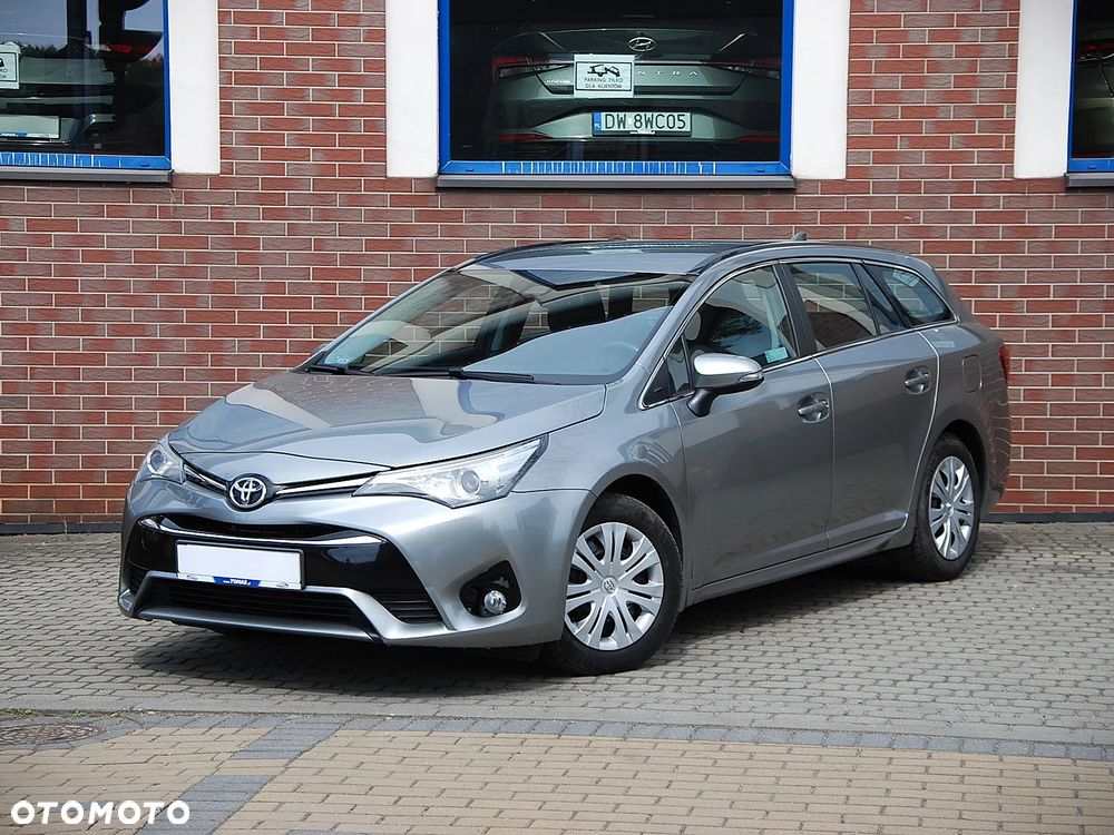Toyota Avensis - 22
