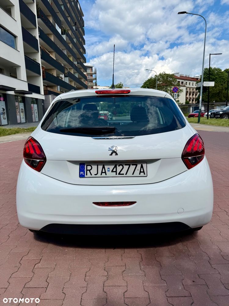 Peugeot 208 1.2 PureTech Active - 5