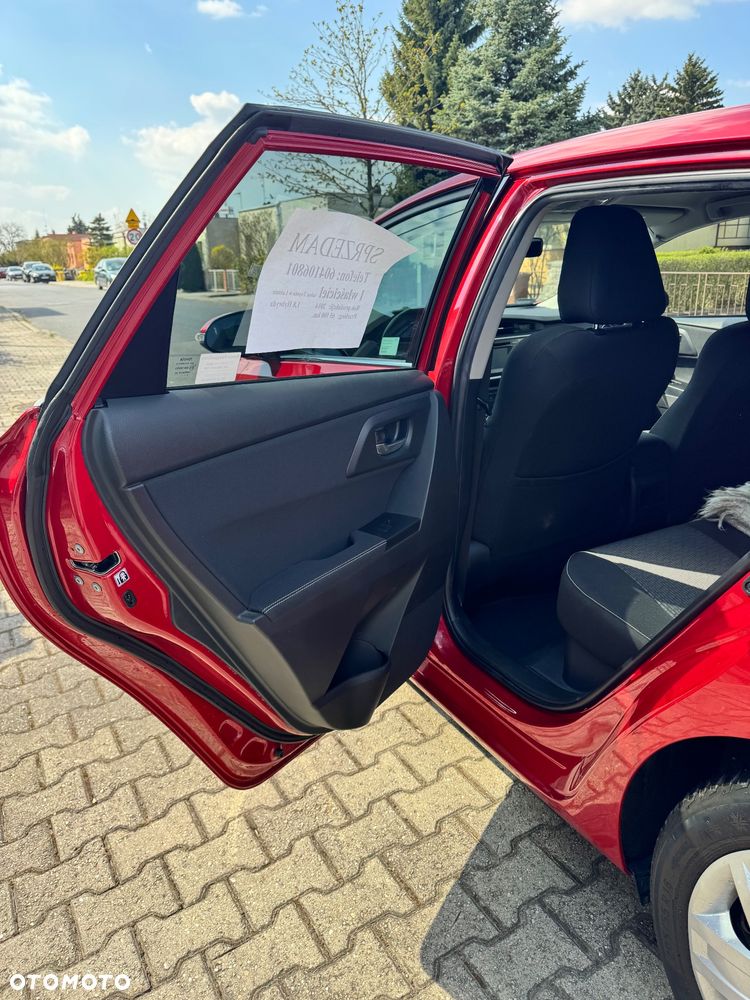 Toyota Auris ver-1-8-hsd-luna - 18