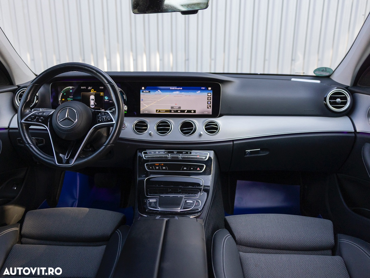 Mercedes-Benz E 300 de 4MATIC Aut. - 32
