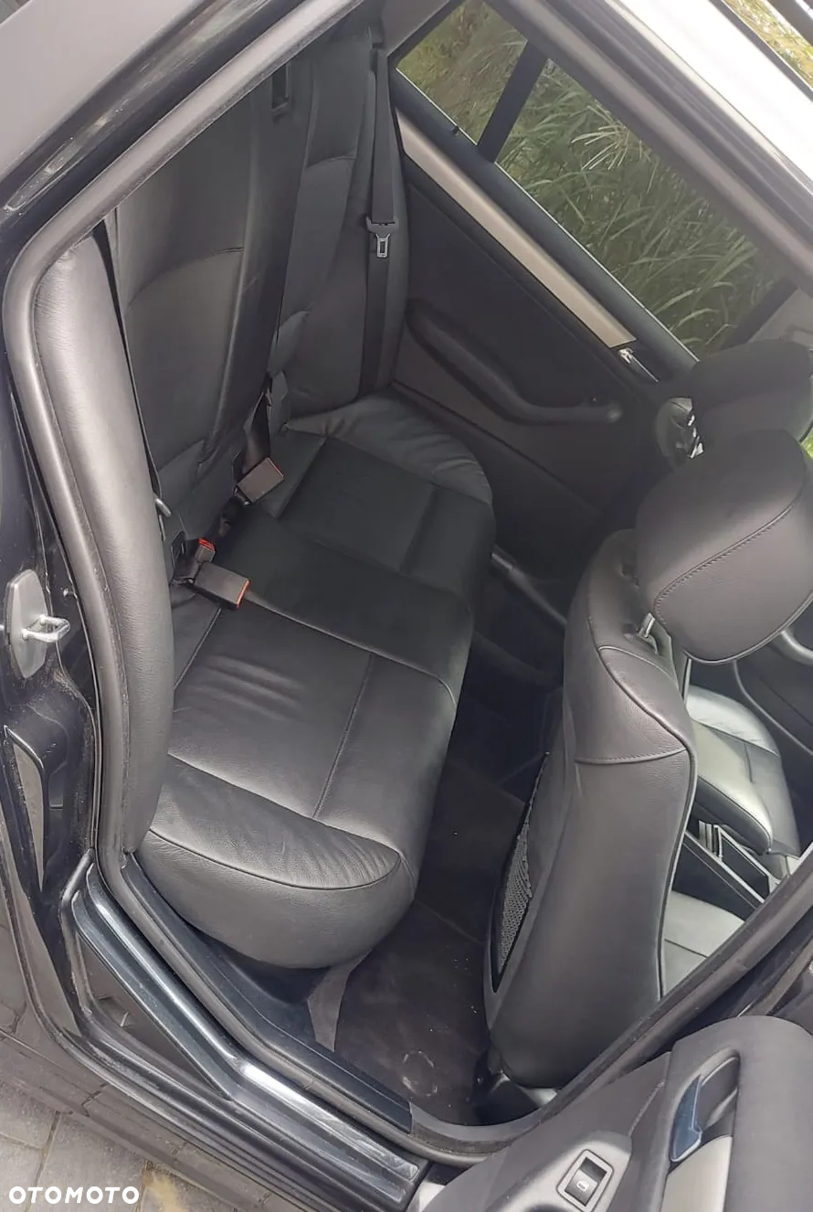 BMW Seria 3 320i Touring - 21