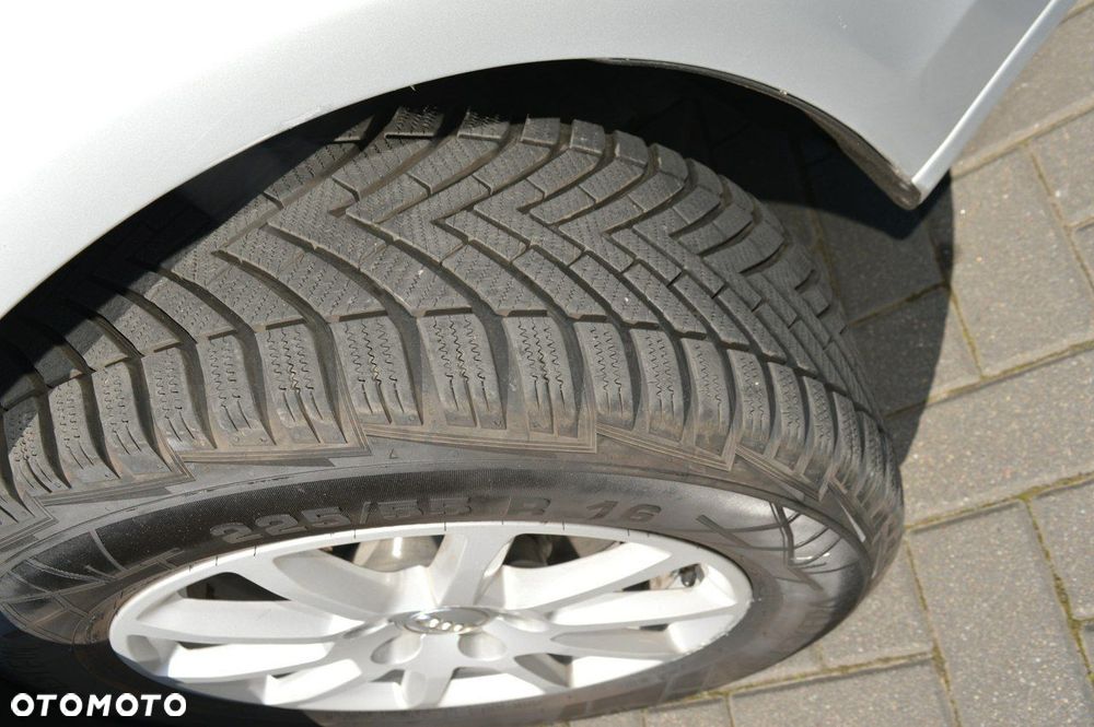 Audi A4 Avant 2.0 TDI - 4