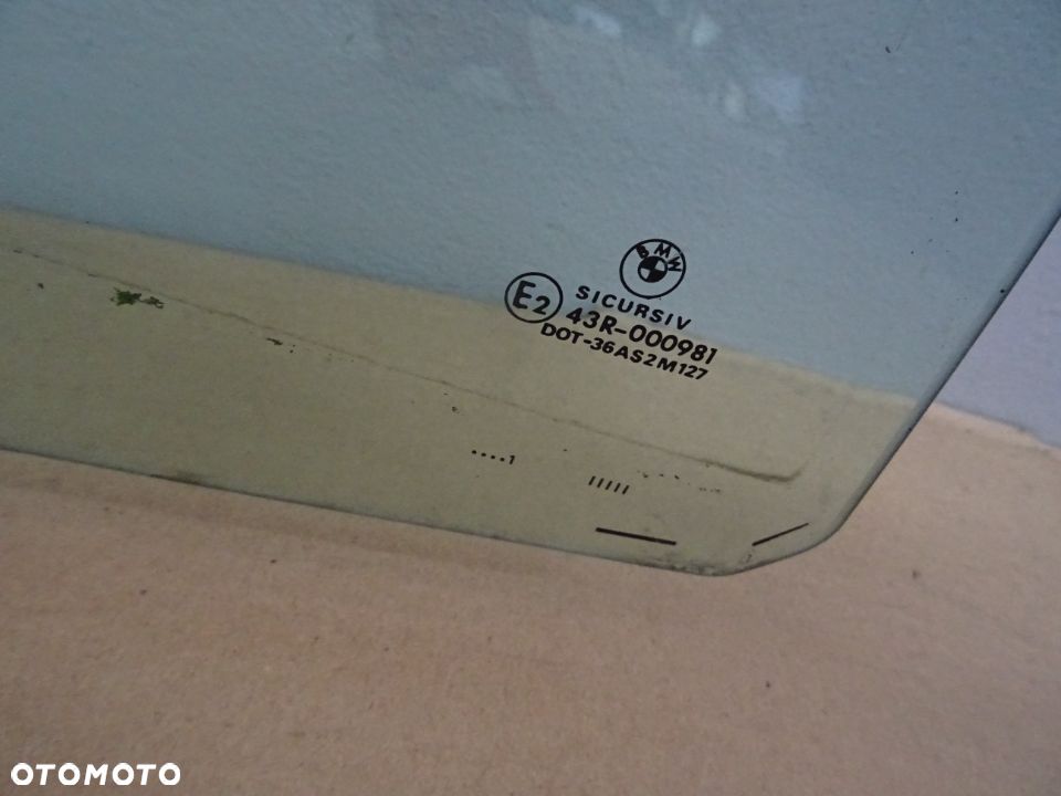 SZYBA BOCZNA DRZWI PRAWY TYŁ BMW E39 LIFT SEDAN 00-04 NR1058 - 2