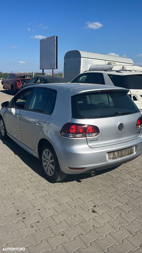 Dezmembram Volkswagen Golf 6 1.6 diesel din 2011 - 3