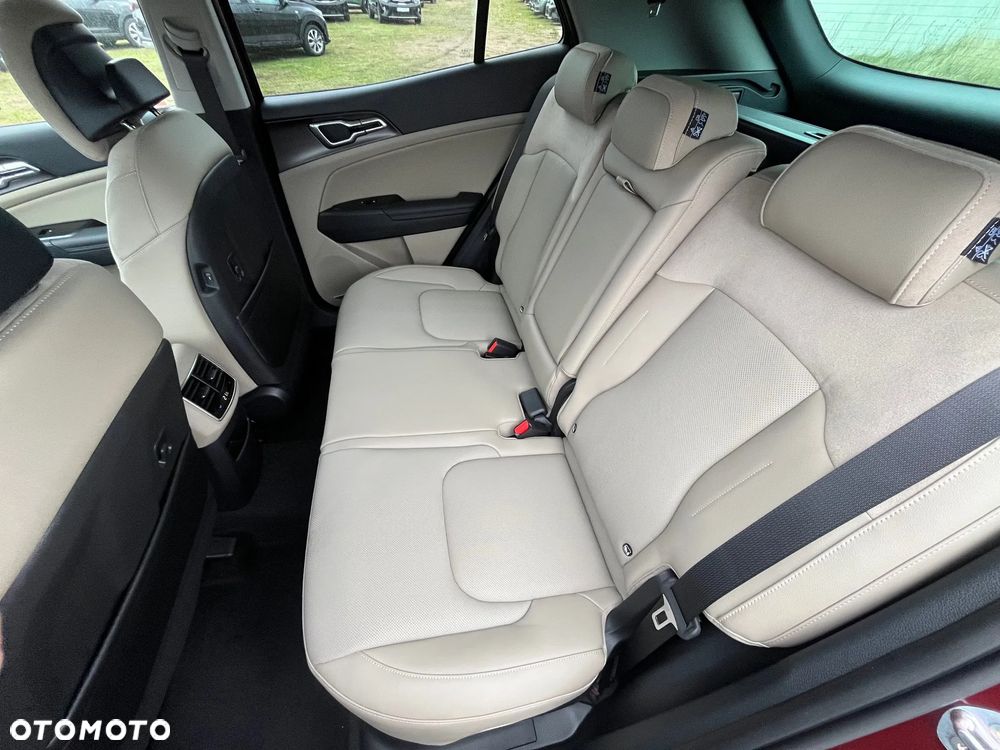 Kia Sportage 1.6 T-GDI HEV Business Line 2WD - 28