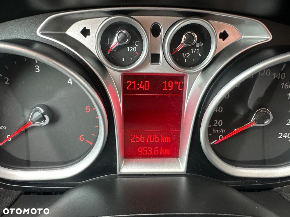 Ford Kuga 2.0 TDCi Titanium FWD - 21