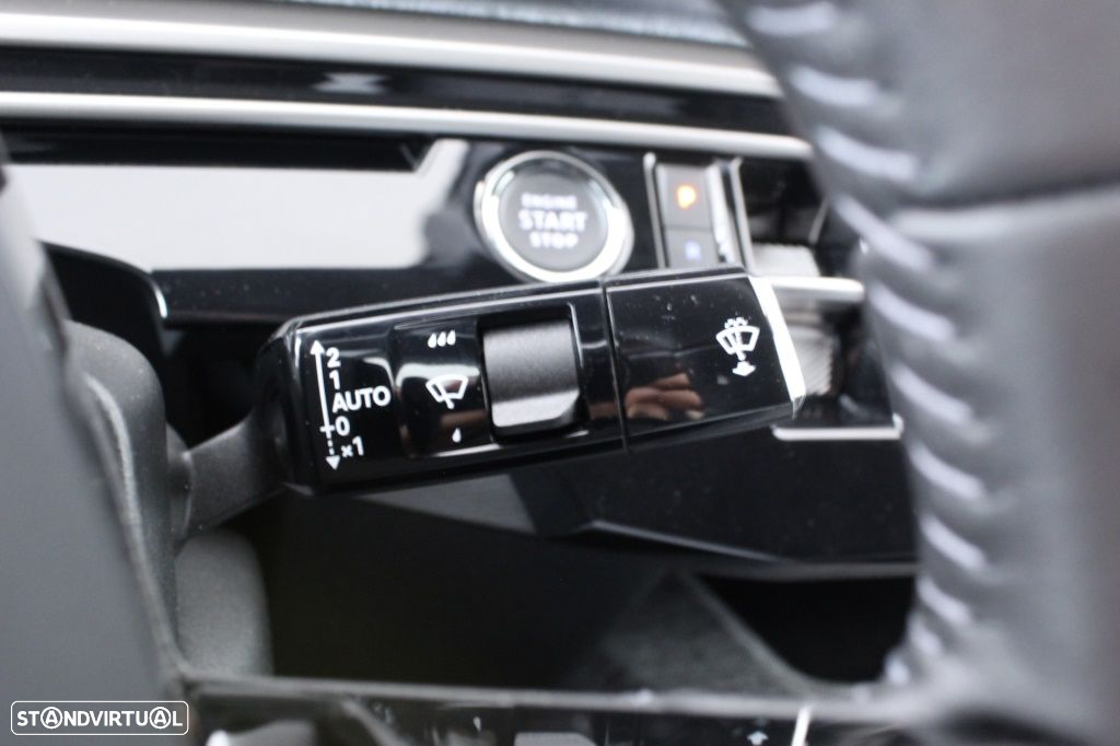 Peugeot 3008 1.2 Hybrid Allure e-DCS6 - 28