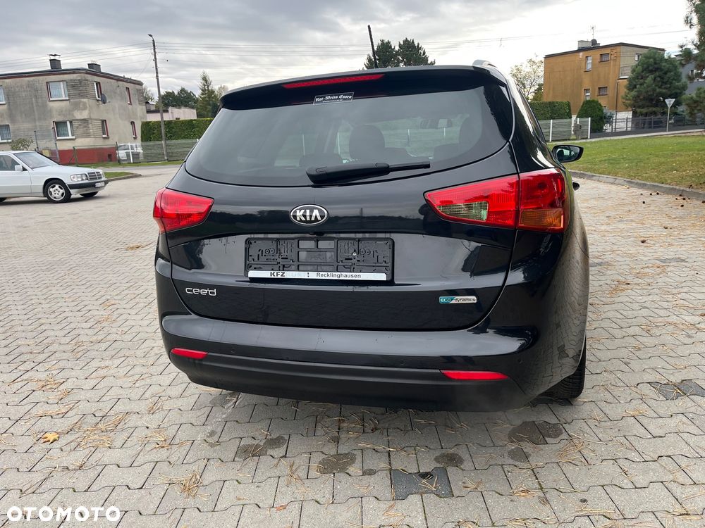 Kia Ceed - 22
