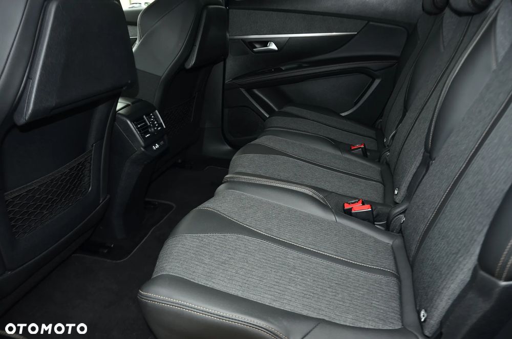 Peugeot 5008 - 18