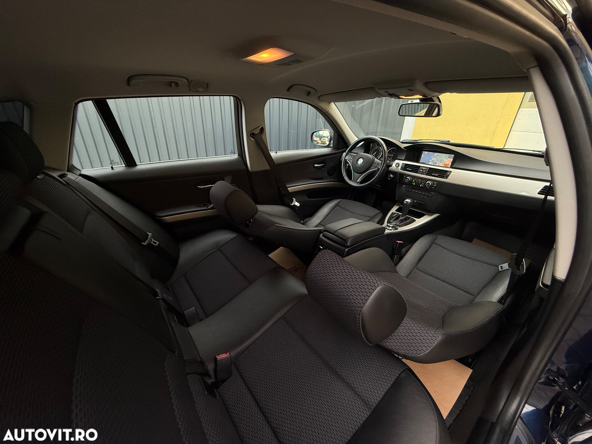 BMW Seria 3 320d Touring xDrive Aut. - 10