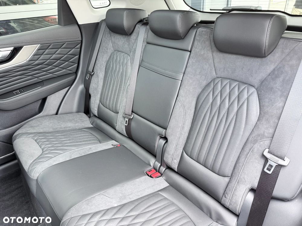 Hongqi HS5 - 39