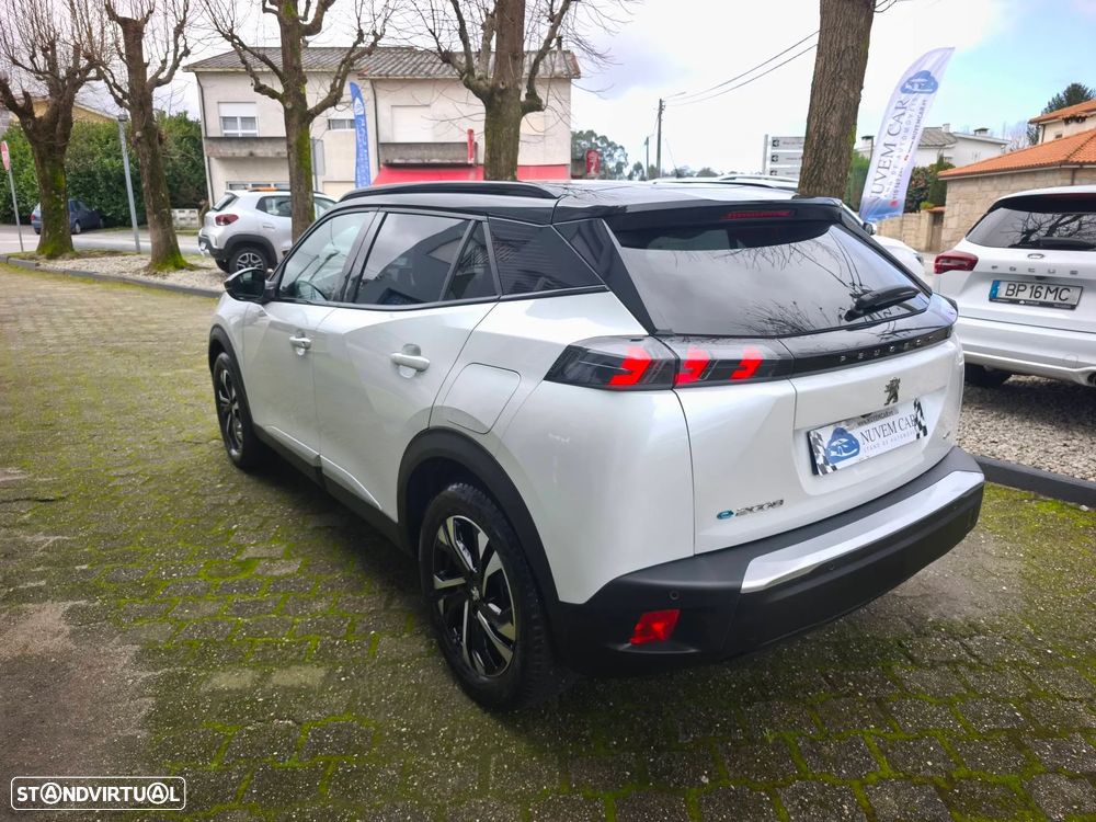 Peugeot e-2008 50 kWh GT - 5