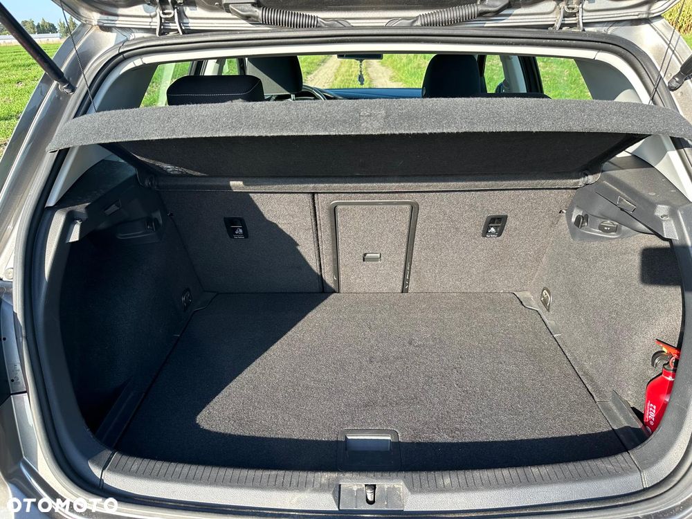 Volkswagen Golf 1.6 TDI BlueMotion Comfortline - 22