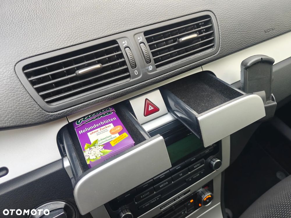 Volkswagen Passat 1.6 Comfortline - 26