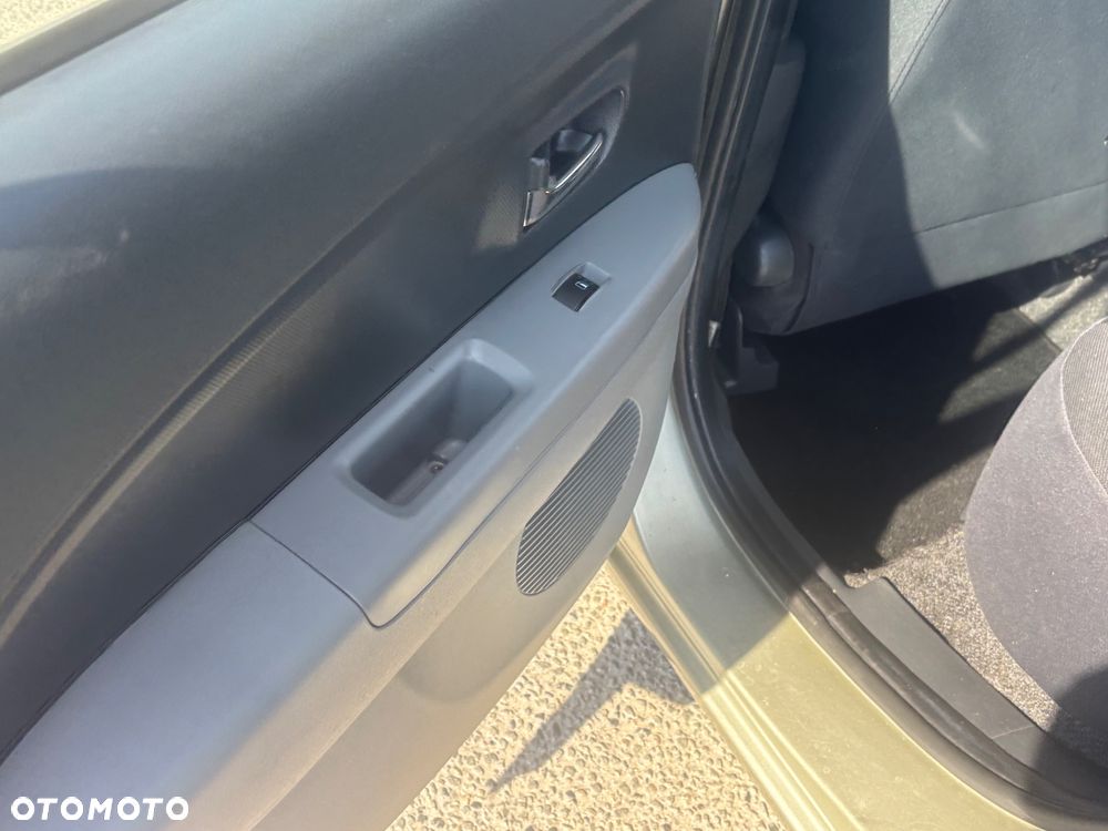 Daihatsu Sirion 1.3 - 22