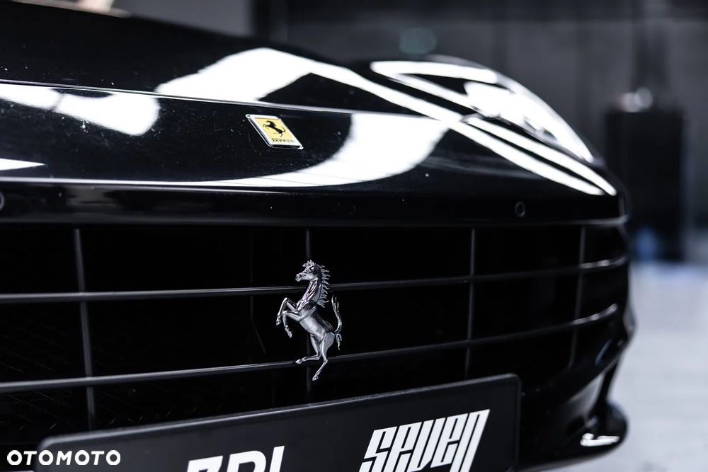 Ferrari FF - 5