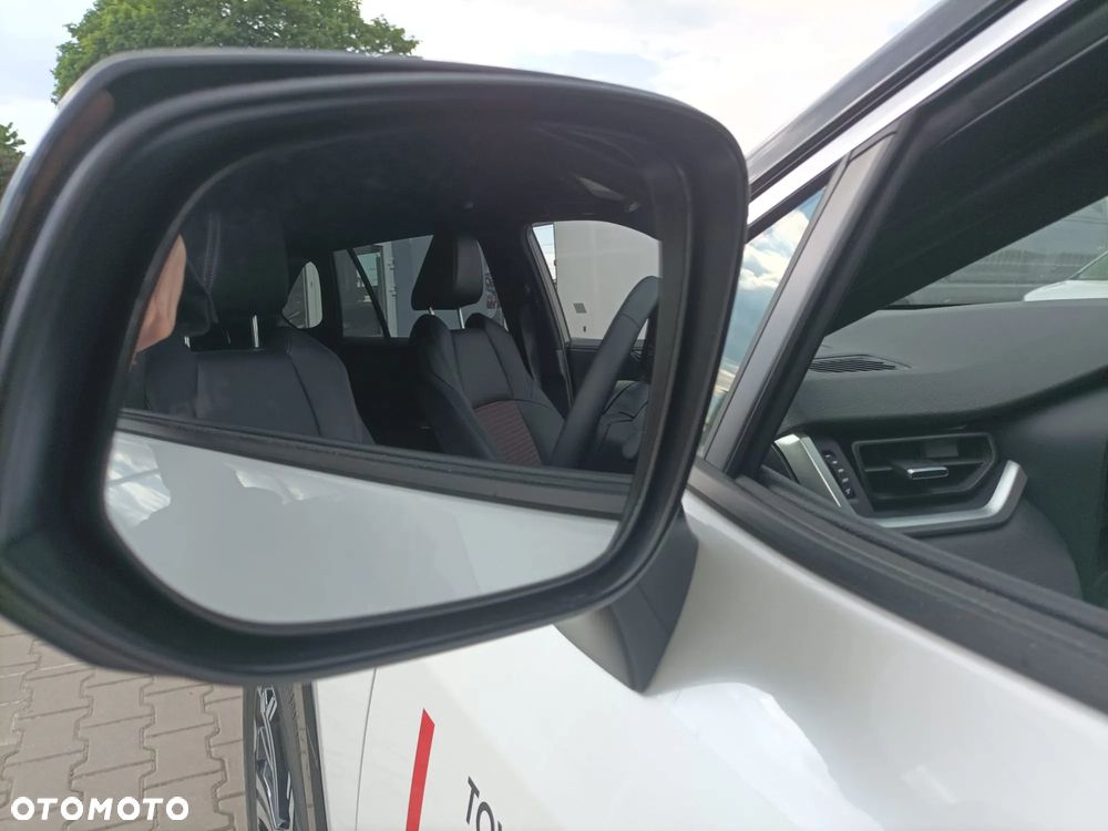 Toyota RAV4 - 18