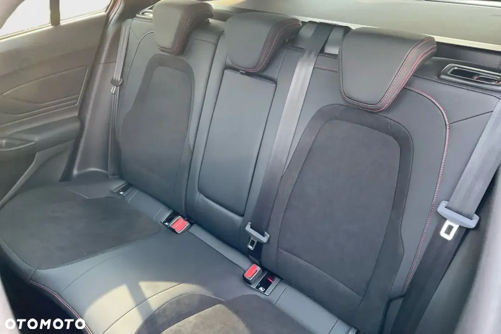 Ford Focus 2.3 EcoBoost ST X - 21