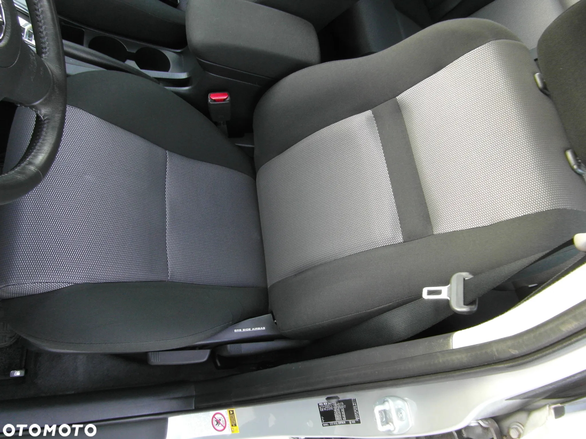 Toyota Corolla 1.6 VVT-i Automatik Edition - 16
