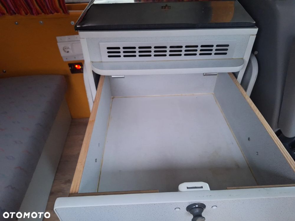 Volkswagen Transporter - 18