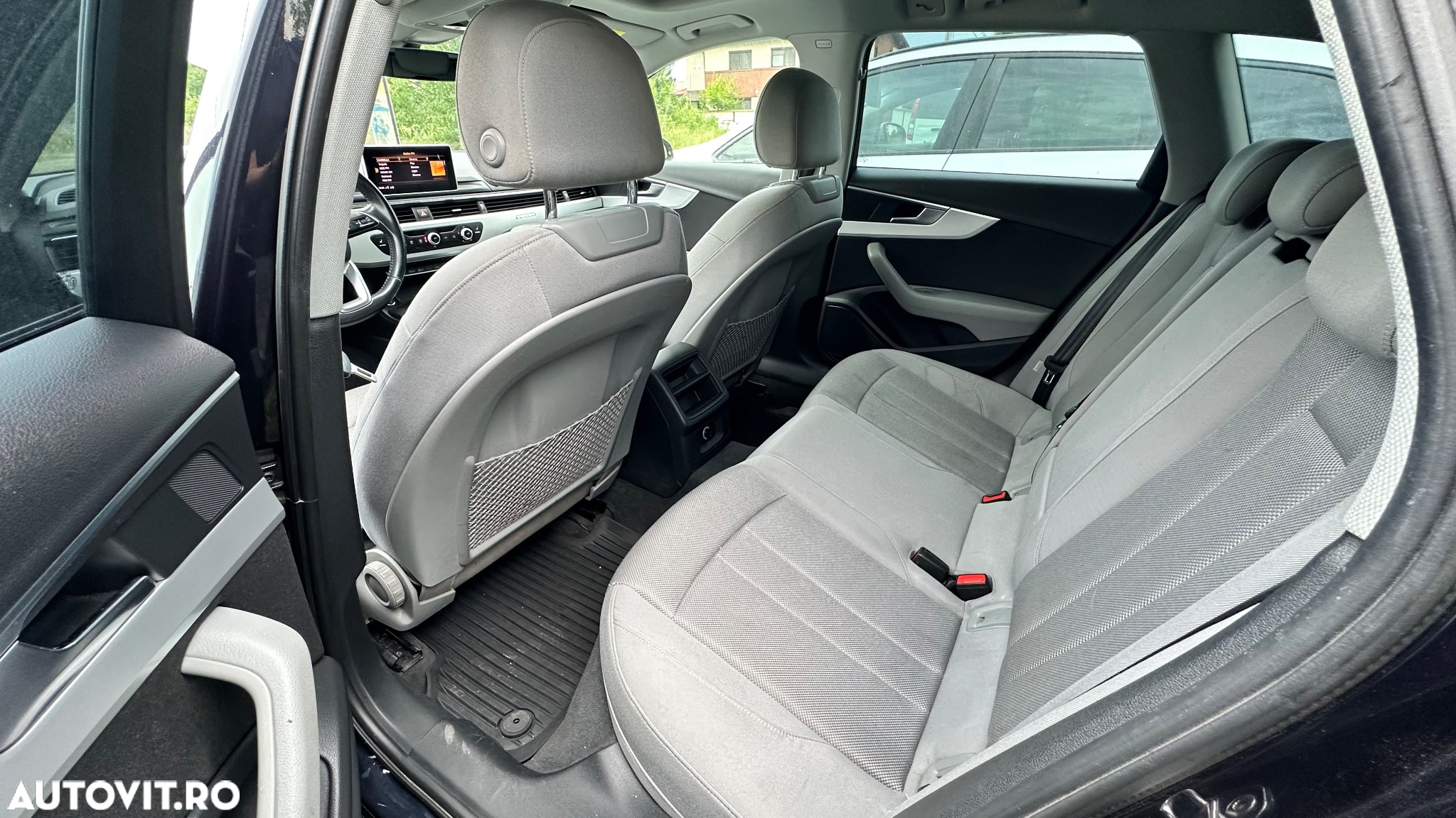 Audi A4 Allroad - 10