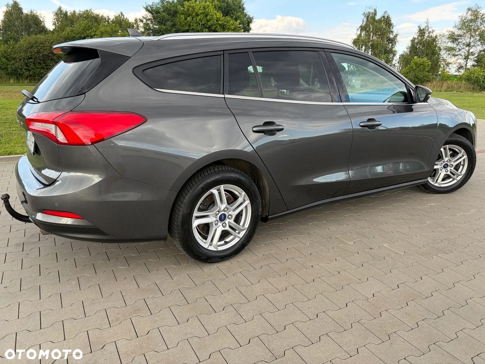 Ford Focus 1.5 EcoBlue Start-Stopp-System TITANIUM DESIGN - 4