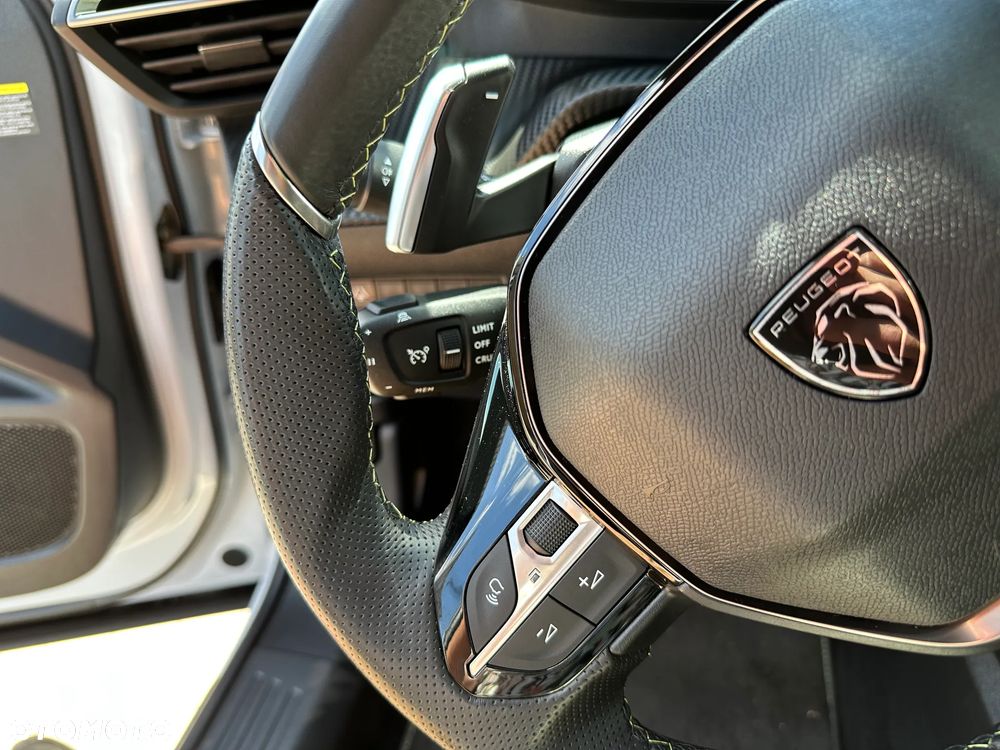 Peugeot 2008 - 9