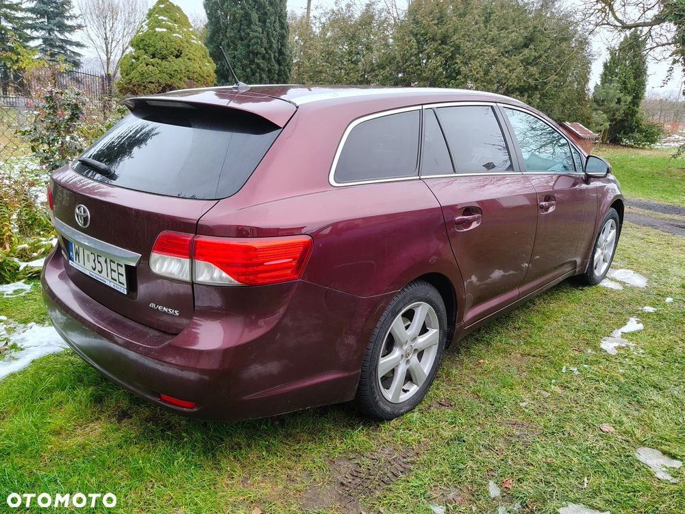 Toyota Avensis 1.8 Premium EU5 MS - 3