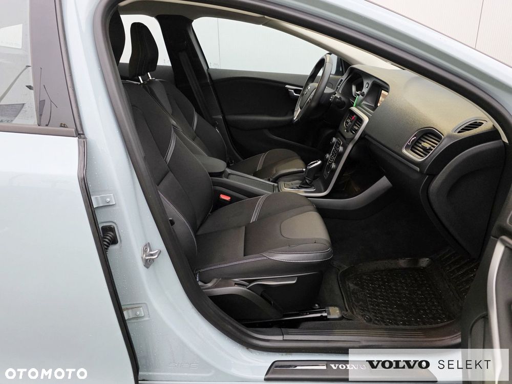 Volvo V40 - 15