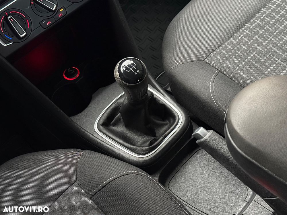 Volkswagen Polo - 10