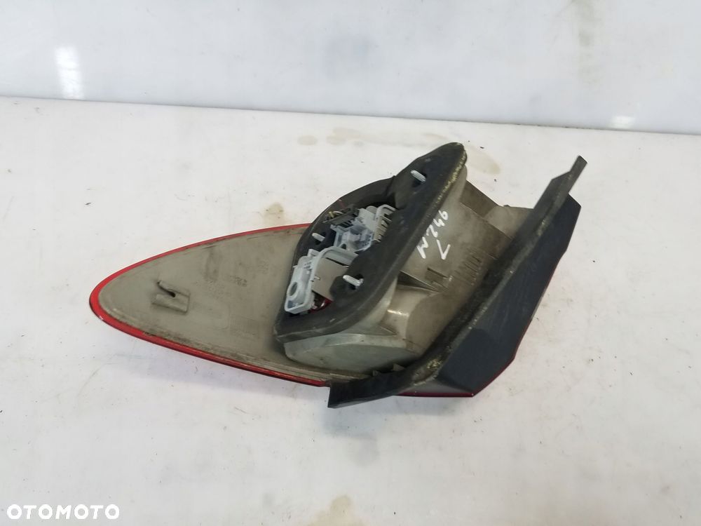 lampa tył mercedes-benz b-klasa w246 - 8