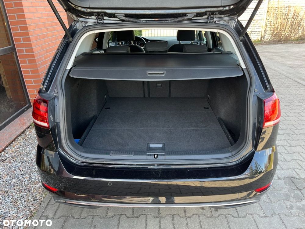 Volkswagen Golf Variant 2.0 TDI SCR Highline - 34