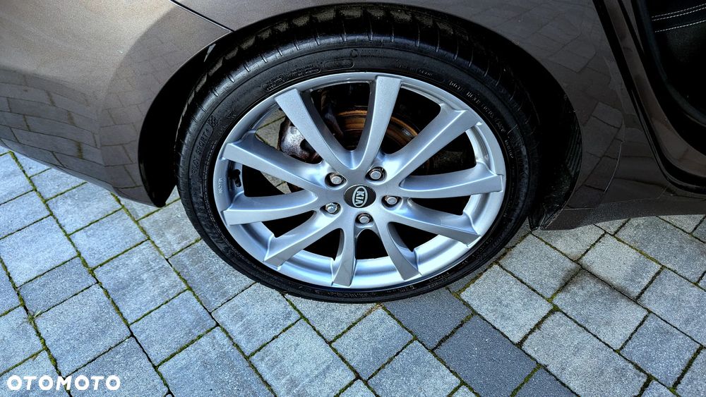 Kia Ceed 1.6 GDI ISG Dream-Team Edition - 31