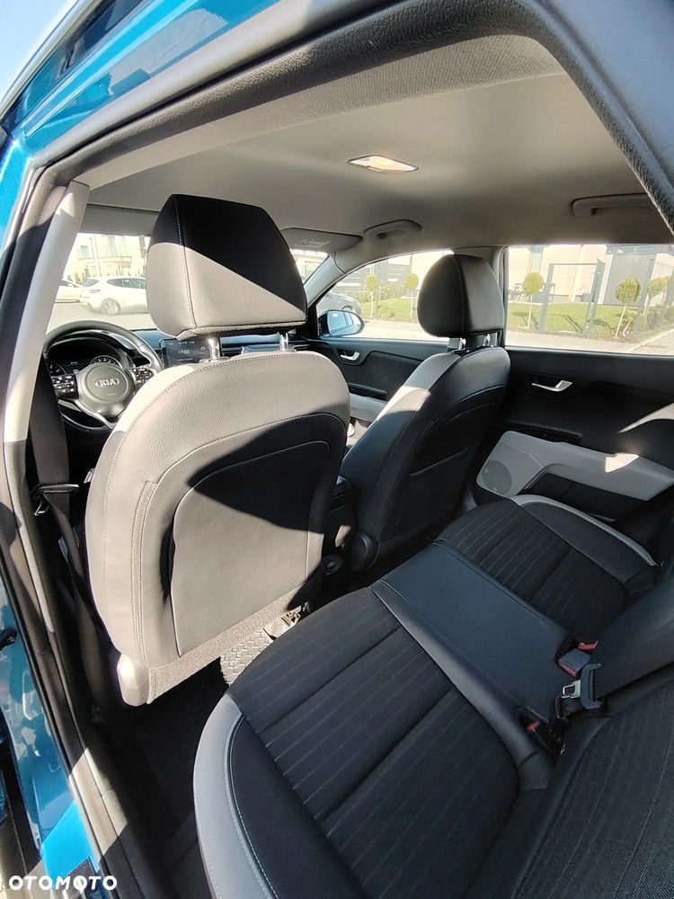 Kia Stonic 1.2 L - 14