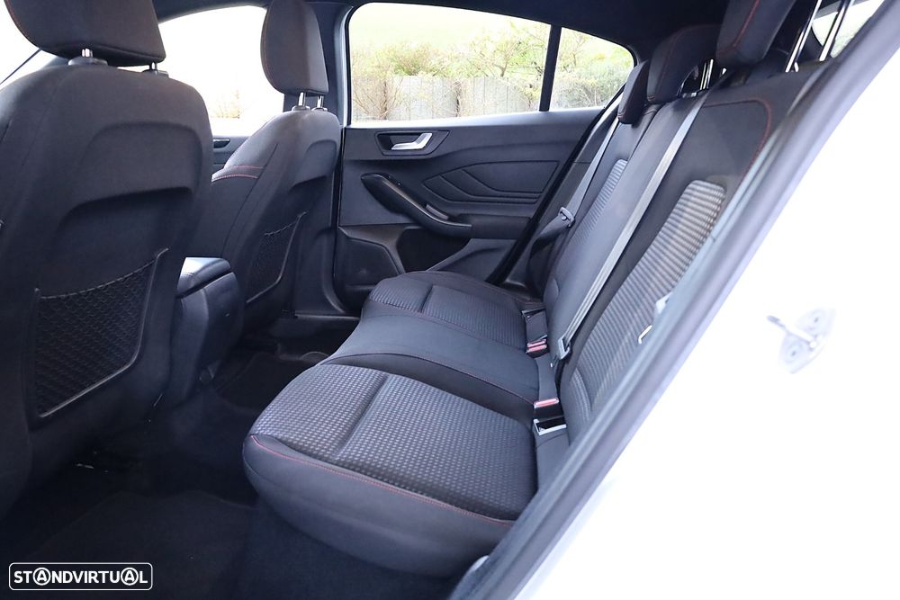 Ford Focus 1.0 EcoBoost MHEV ST-Line - 53