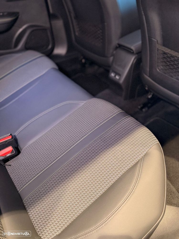 Peugeot 2008 1.2 PureTech GT Line - 42